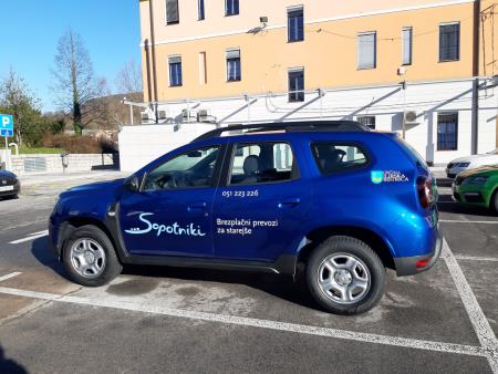 Modri Duster že čaka s